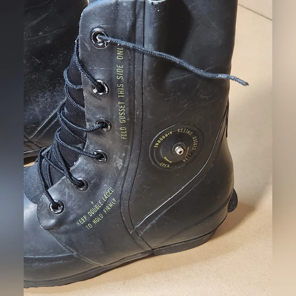 Vintage Bata Boots US 9R Military 1988 Extreme Cold Weather Mickey Mouse Combat